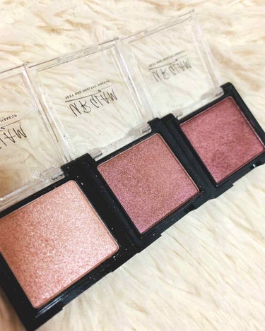 UR GLAM　POWDER EYESHADOW ヌーディーピンク〈パールラメ〉/U R GLAM/パウダーアイシャドウを使ったクチコミ（2枚目）