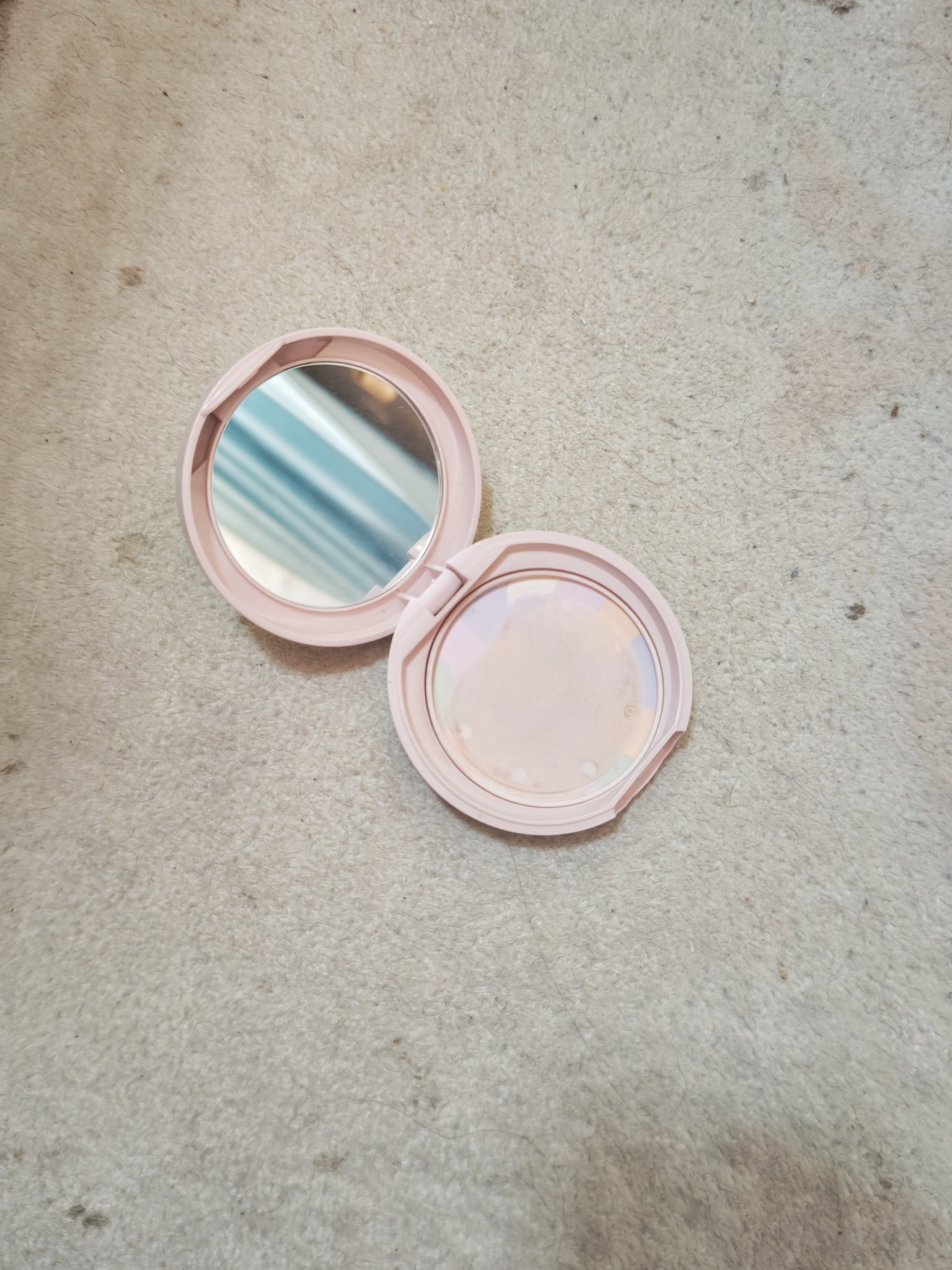 マシュマロフィニッシュパウダー　～Abloom～/キャンメイク/プレストパウダーを使ったクチコミ（1枚目）