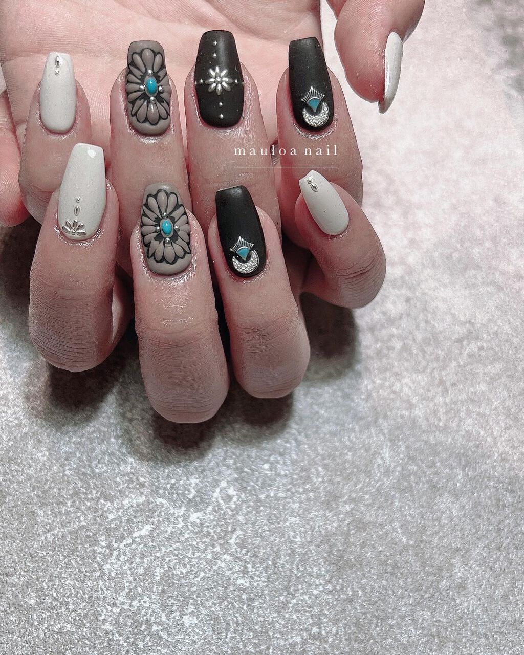 mauloa_nail on LIPS 「・ 秋ネイル💗・ネイルやり方動画fantistにて多数更新して..」(1枚目)