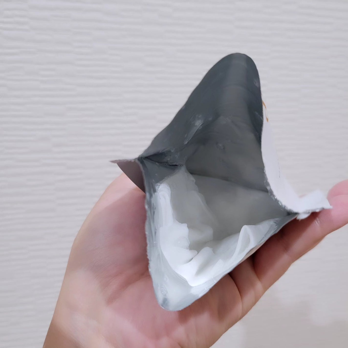 ホワイトトリュフナリシングトリートメントマスク/ダルバ/シートマスク・パックを使ったクチコミ(3枚目)