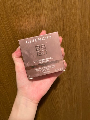 スキン PFCT コンパクト クリーム Ｎ/GIVENCHY/化粧下地を使ったクチコミ（1枚目）