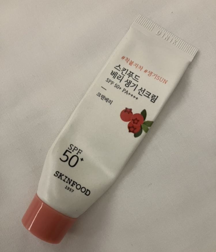 ベリー グローイング サンクリーム/SKINFOOD/日焼け止めクリームを使ったクチコミ（1枚目）