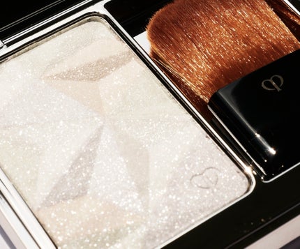 クレ・ド・ポー ボーテ レオスールデクラ/クレ・ド・ポー ボーテ/パウダーハイライトを使ったクチコミ(1枚目)