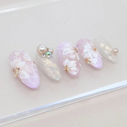 ゆき on LIPS 「お花柄✨とお気に入りサブアート。お花の縁取りに使ったのは、セリ..」(1枚目)