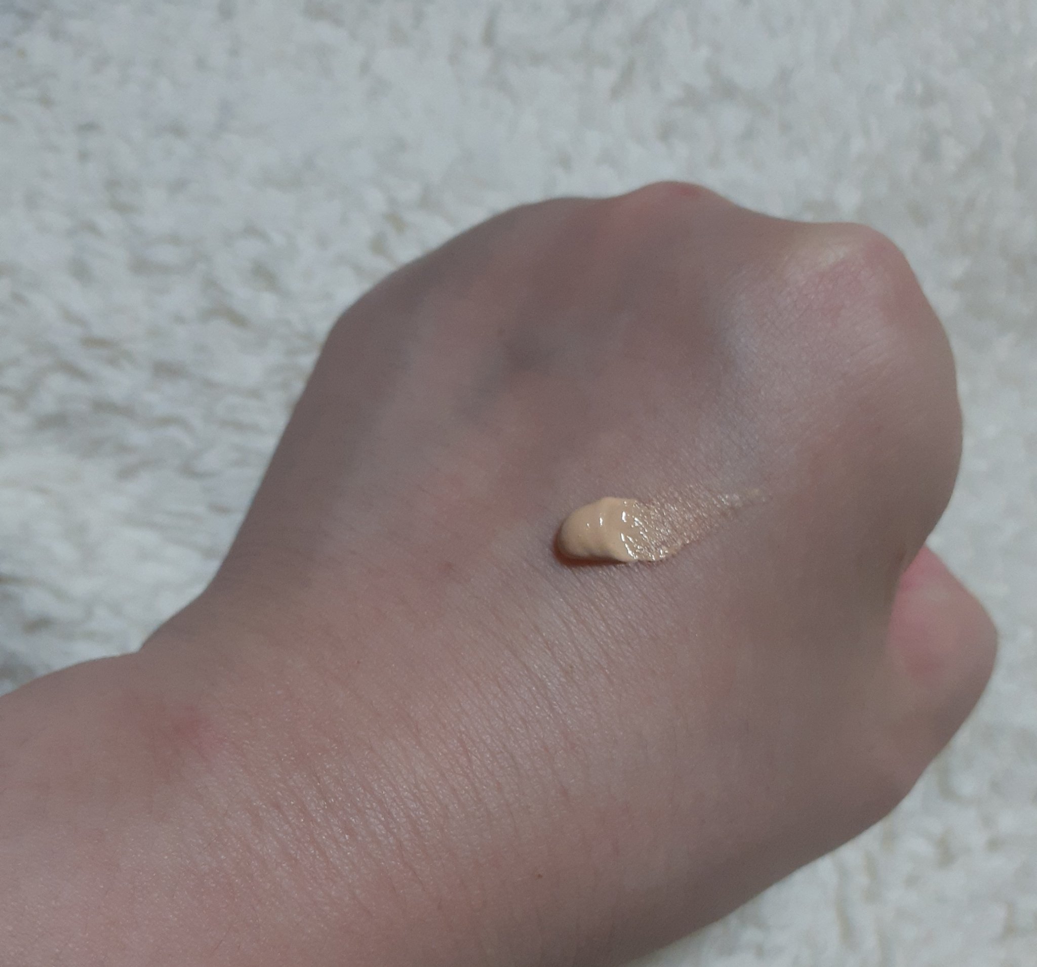 ファウンクリーム 01 ライトオークル/キスミー フェルム/リキッドファンデーションを使ったクチコミ（2枚目）