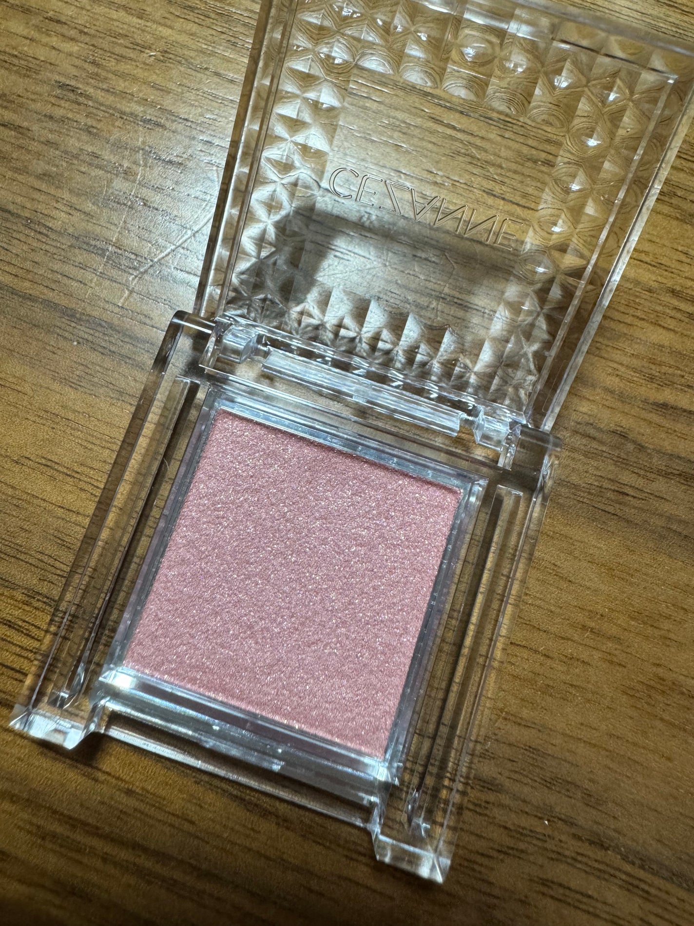 シングルカラーアイシャドウ/CEZANNE/単色アイシャドウを使ったクチコミ(2枚目)