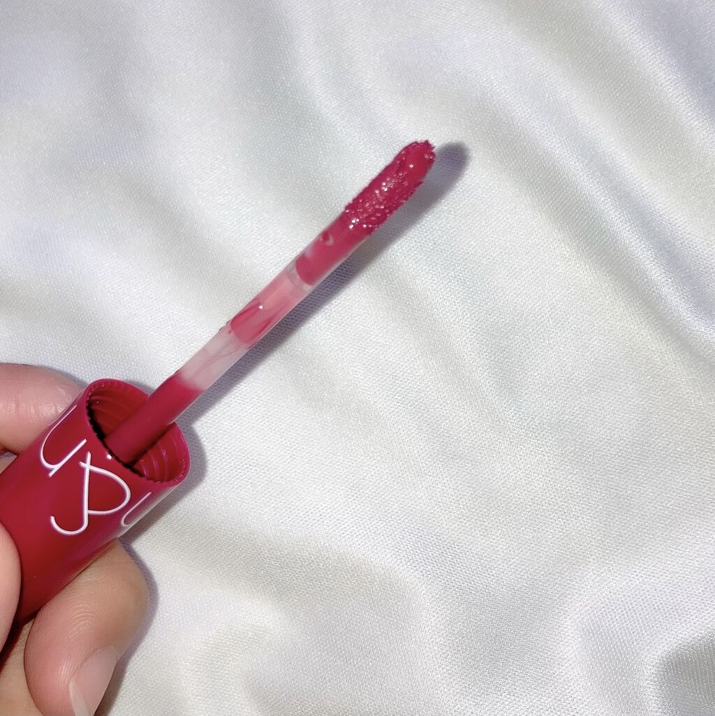 ジューシーラスティングティント/rom&nd/リップティントを使ったクチコミ（3枚目）