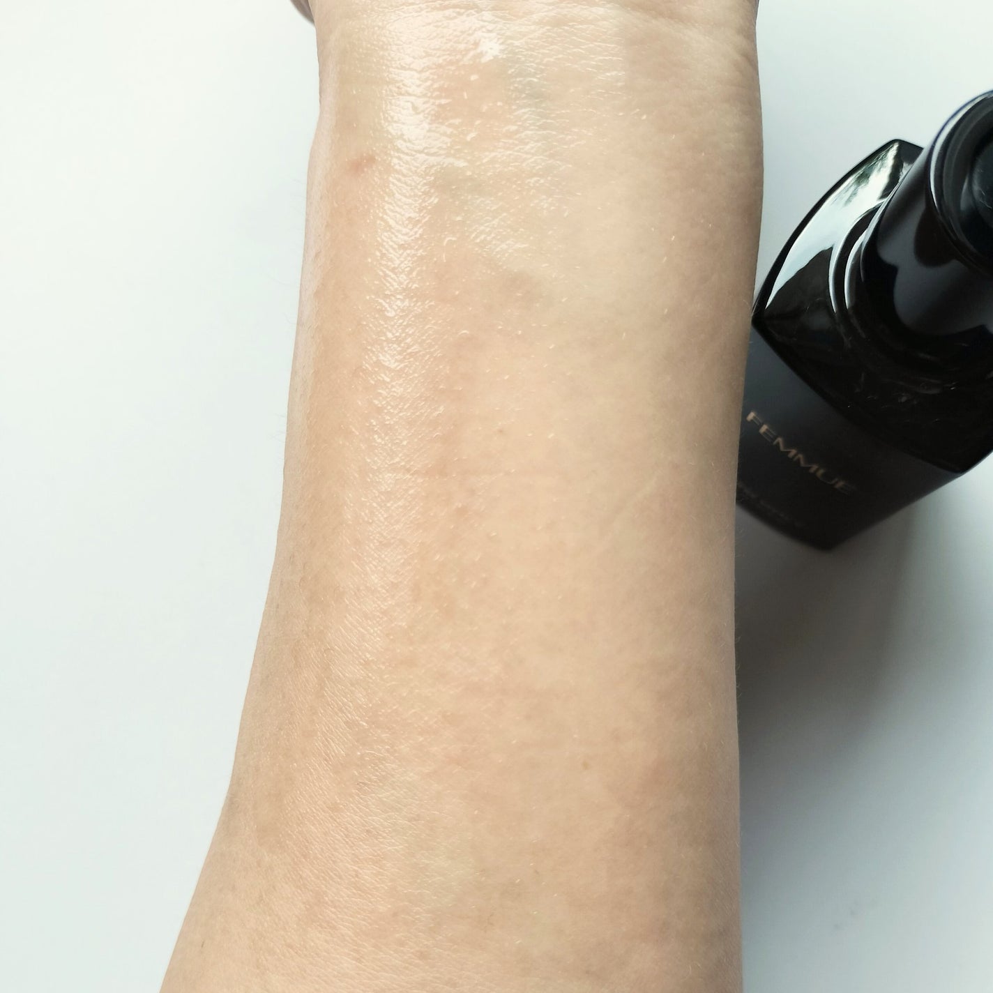 ルミエール ヴァイタルC/FEMMUE/ブースター・導入液を使ったクチコミ(5枚目)