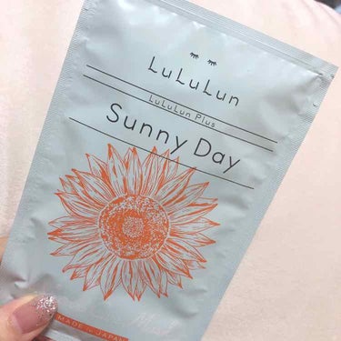 
ルルルン SunnyDay
美容液の量かなり多め💕

無香料なのが嬉しい