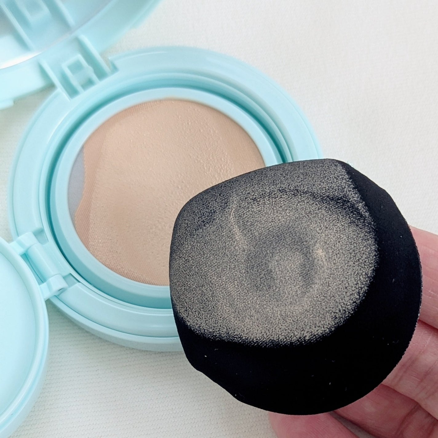 Glow me mesh cushion /Likebel/クッションファンデーションを使ったクチコミ(4枚目)