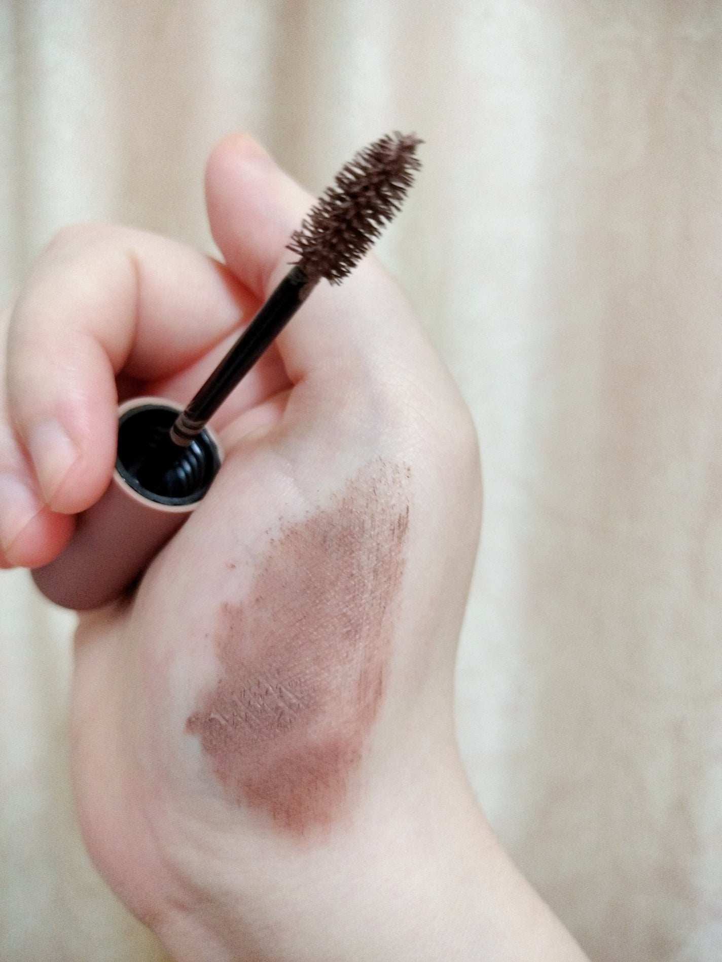 カラーリングアイブロウ マイクロ/ヘビーローテーション/眉マスカラを使ったクチコミ(4枚目)