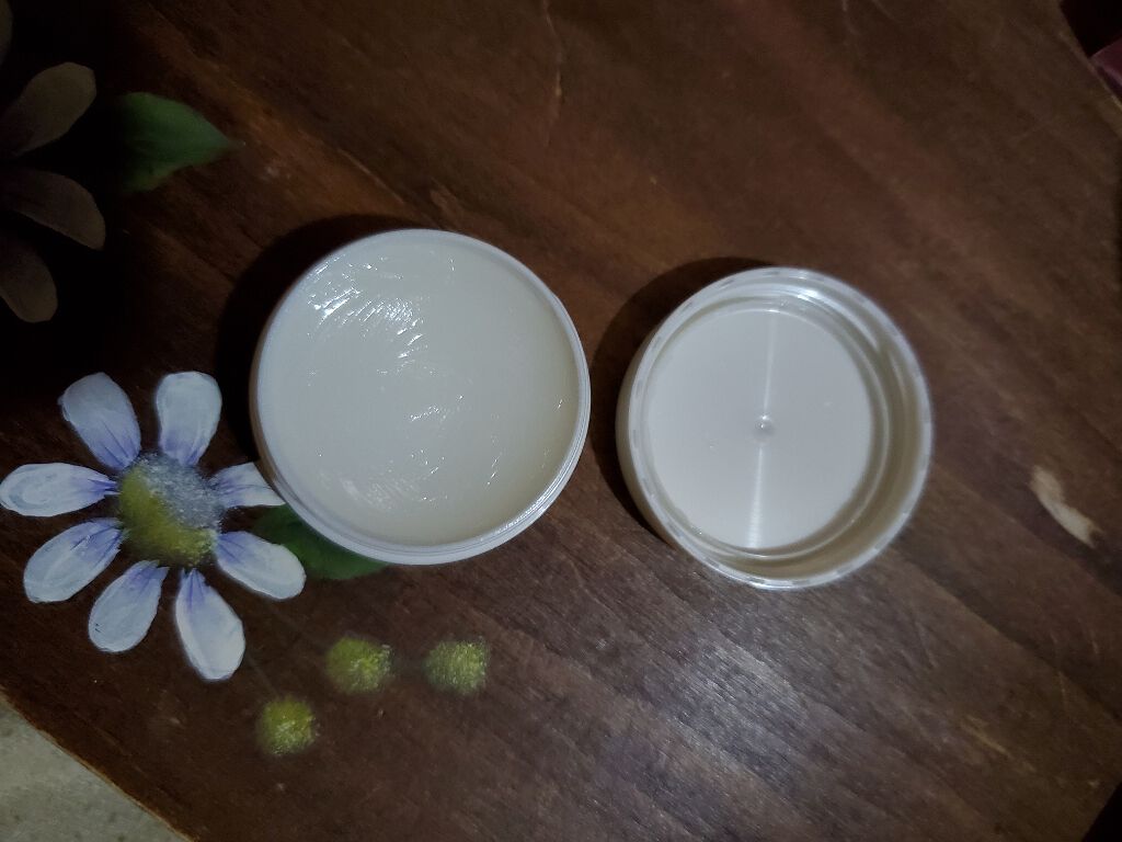 ディープモイスチャーナイトプロテクト 無香料/ニベア/リップマスクを使ったクチコミ(1枚目)