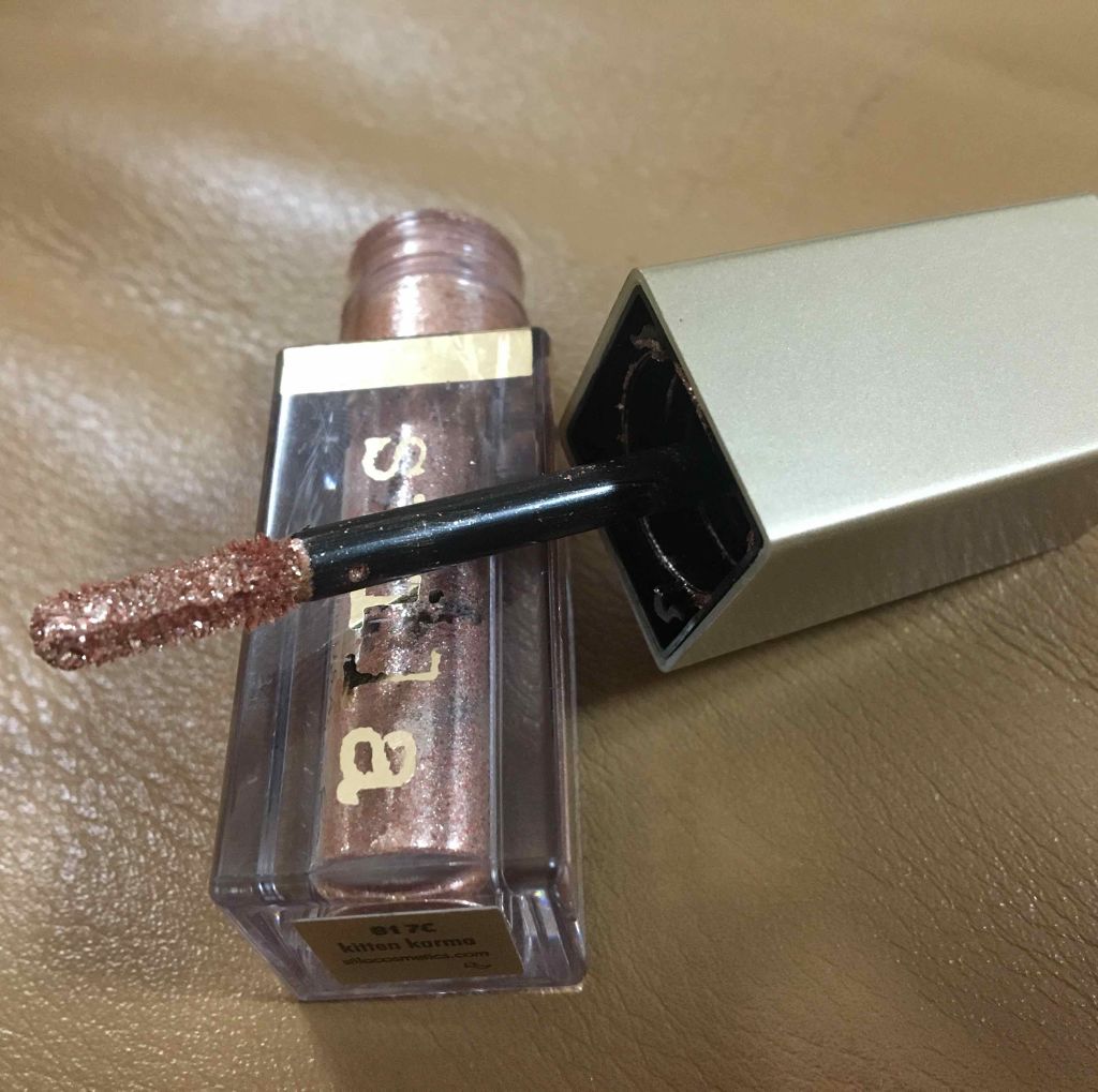 グリッター&グロウ リキッドアイシャドウ/stila/グリッターを使ったクチコミ(1枚目)