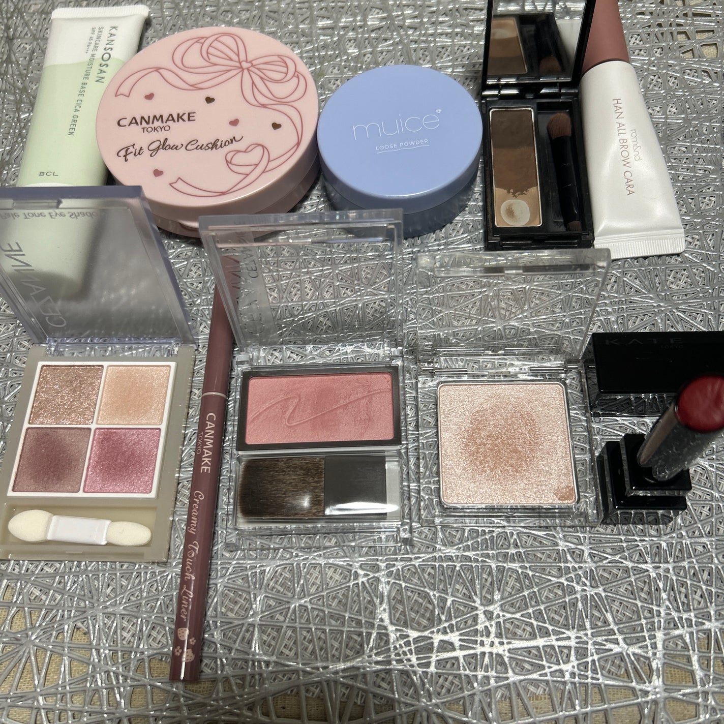 ケイト デザイニングアイブロウ3D/KATE/パウダーアイブロウを使ったクチコミ(2枚目)