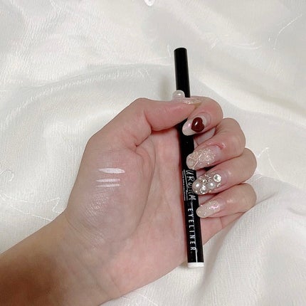 UR GLAM LIQUID EYELINER/U R GLAM/リキッドアイライナーを使ったクチコミ(2枚目)