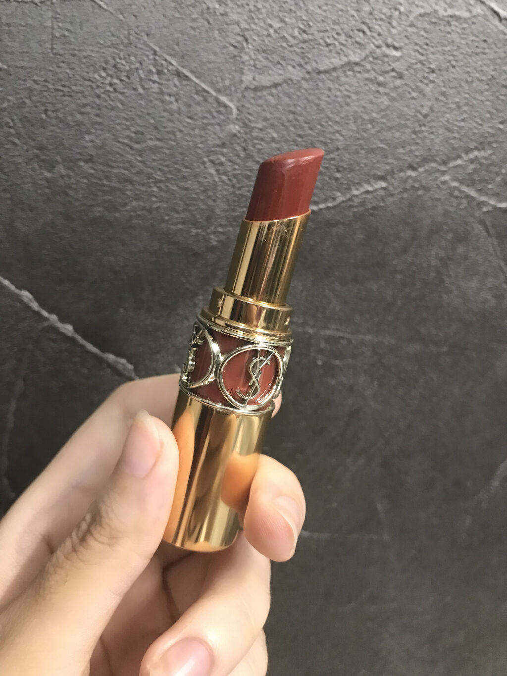 ルージュ ヴォリュプテ シャイン/YVES SAINT LAURENT BEAUTE/口紅を使ったクチコミ（2枚目）