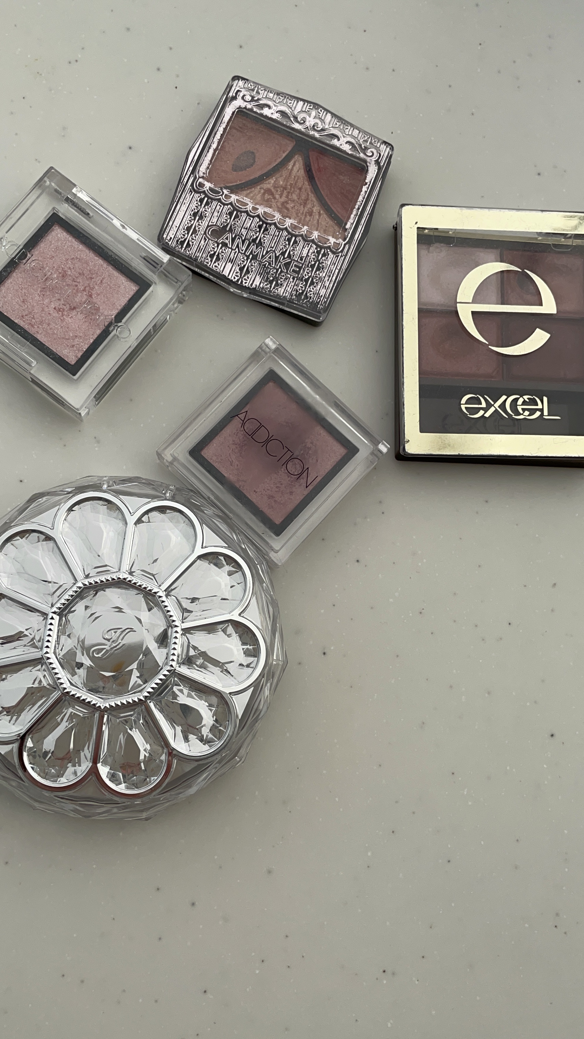 ジルスチュアート ブルームクチュール アイズ/JILL STUART/アイシャドウパレットを使ったクチコミ（2枚目）