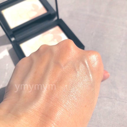 ライトリフレクティング プリズマティックパウダー STARDUST/NARS/プレストパウダーを使ったクチコミ(3枚目)