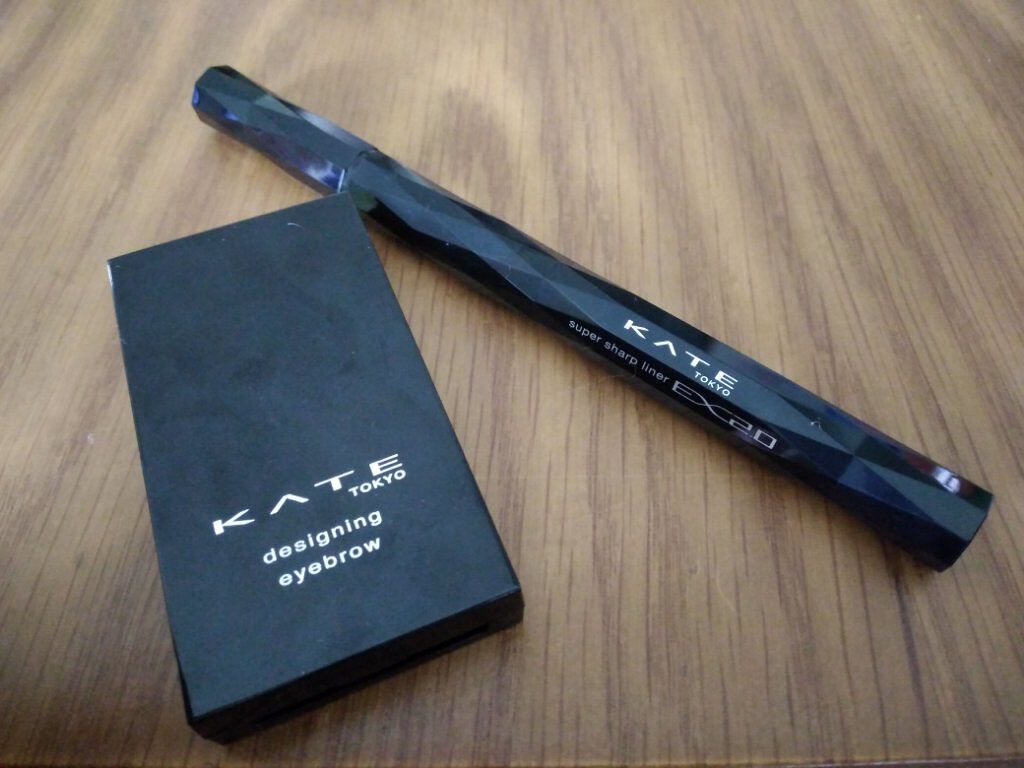 ケイト デザイニングアイブロウ3D/KATE/パウダーアイブロウを使ったクチコミ（1枚目）