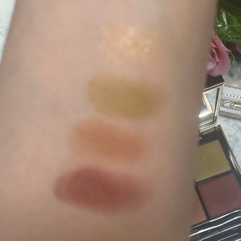 シグニチャー カラー アイズ/SUQQU/アイシャドウパレットを使ったクチコミ(2枚目)