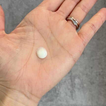 y.csm.s on LIPS 「、ビオレuv♡アクアリッチ フレッシュパウチ\最後まで外気に..」(4枚目)