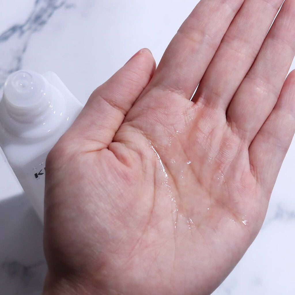 シェイク アンド ストレート ヘアプライマー/スティーブンノル ニューヨーク/ヘアオイルを使ったクチコミ(2枚目)