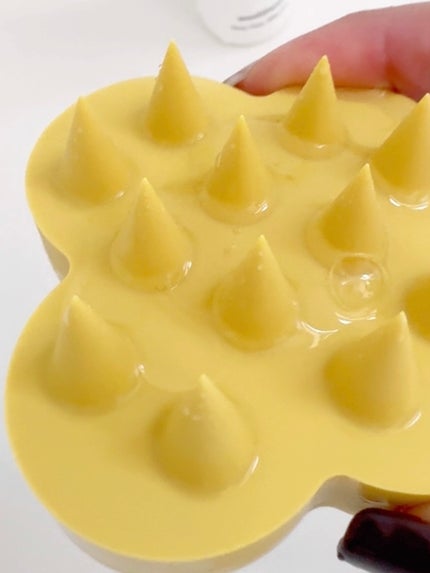 uka scalp brush kenzan medium uka store gentei tokyo yellow/uka/スカルプブラシの画像