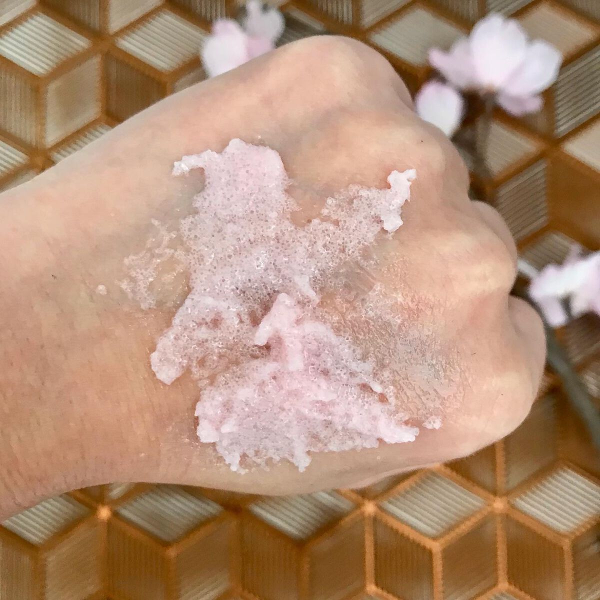 Q+Me スウィート ボム タラソ スクラブ/AGARISM/バスト・ヒップケアを使ったクチコミ(2枚目)