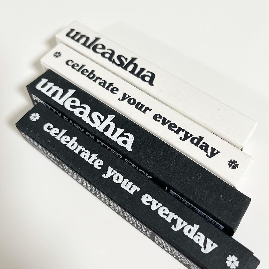 プリティー イージーグリッタースティック/unleashia/グリッターを使ったクチコミ（2枚目）