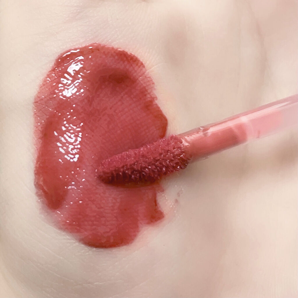 ジューシーラスティングティント/rom&nd/リップティントを使ったクチコミ（2枚目）