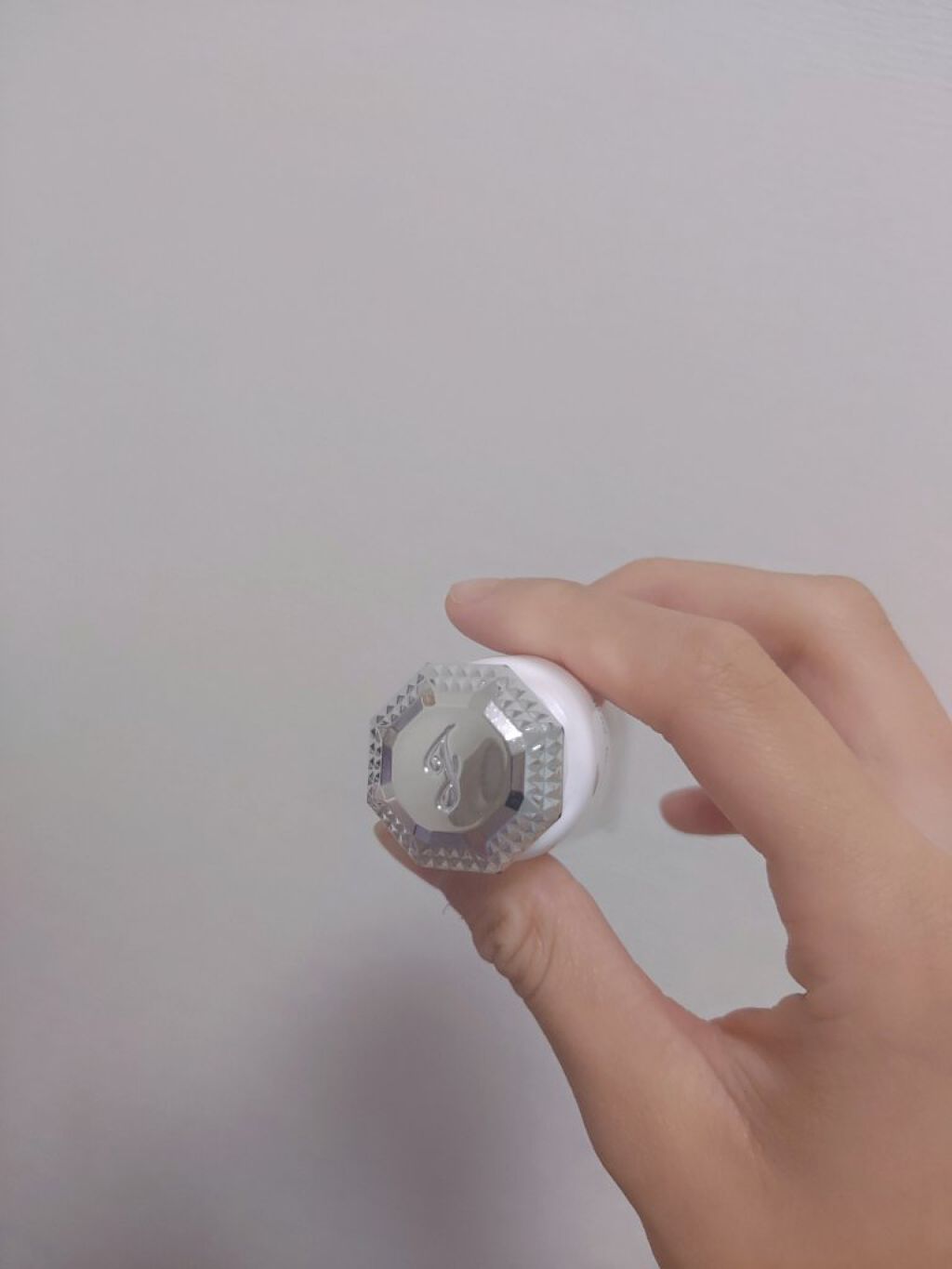 ジルスチュアート ハンドクリーム ホワイトフローラル/JILL STUART/ハンドクリームを使ったクチコミ（2枚目）