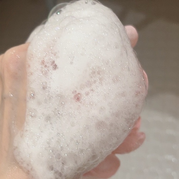 重曹つるつる石鹸/毛穴撫子/ボディ石鹸を使ったクチコミ（3枚目）