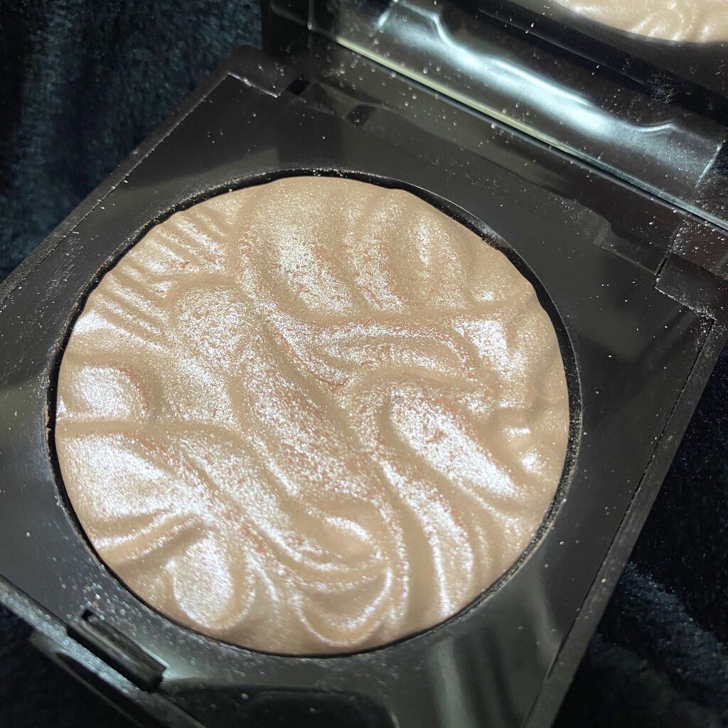 フェイスイルミネーター/ローラ メルシエ/パウダーハイライトを使ったクチコミ（2枚目）