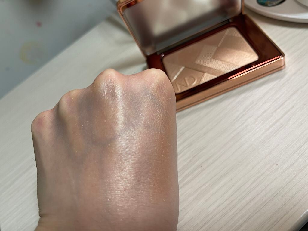 I Need A Nude Glow Highlighter/Natasha Denona/パウダーハイライトを使ったクチコミ(3枚目)