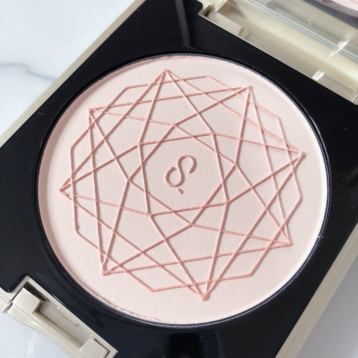 20th アニバーサリー フェイス コンパクト/SUQQU/パウダーハイライトを使ったクチコミ(2枚目)