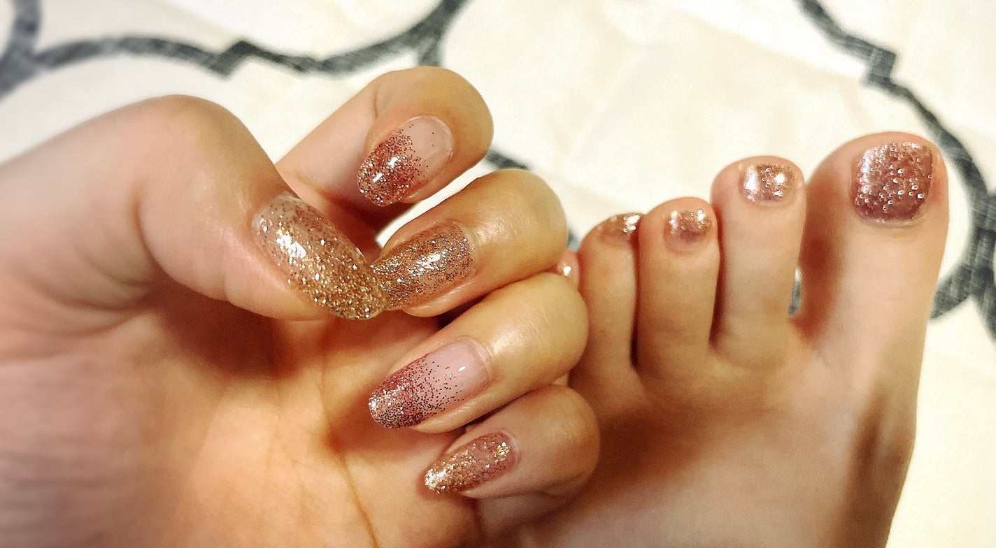 Lii on LIPS 「#ネイル#夏_ネイル#nail#ラメネイル#ご機嫌夏ネイル..」(2枚目)