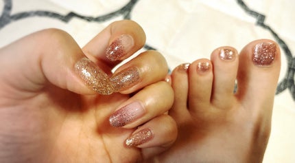 Lii on LIPS 「#ネイル#夏_ネイル#nail#ラメネイル#ご機嫌夏ネイル..」(2枚目)