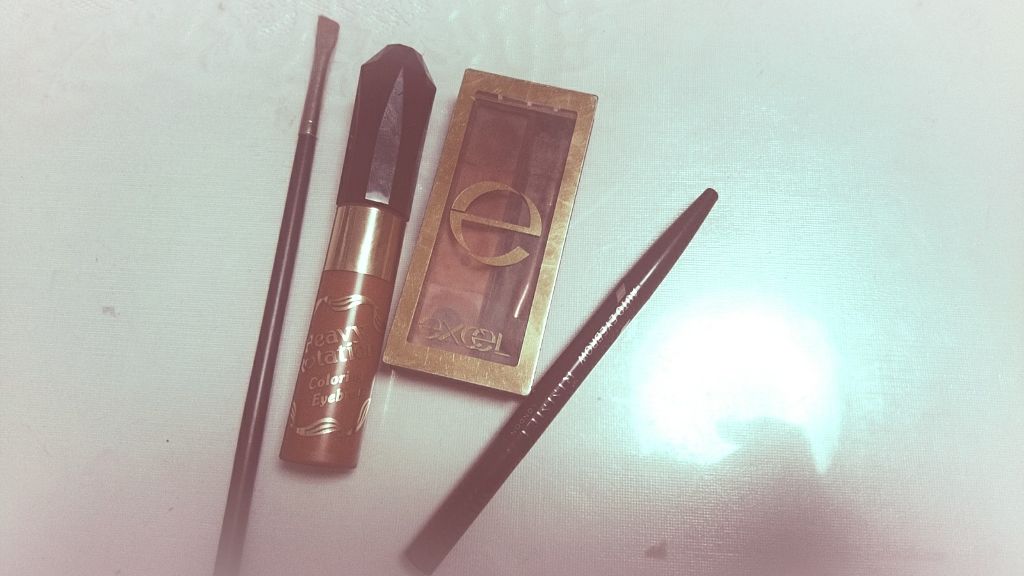 プロフェッショナル アイブロウ ペンシル＆パウダー/リンメル ロンドン/パウダーアイブロウを使ったクチコミ（1枚目）