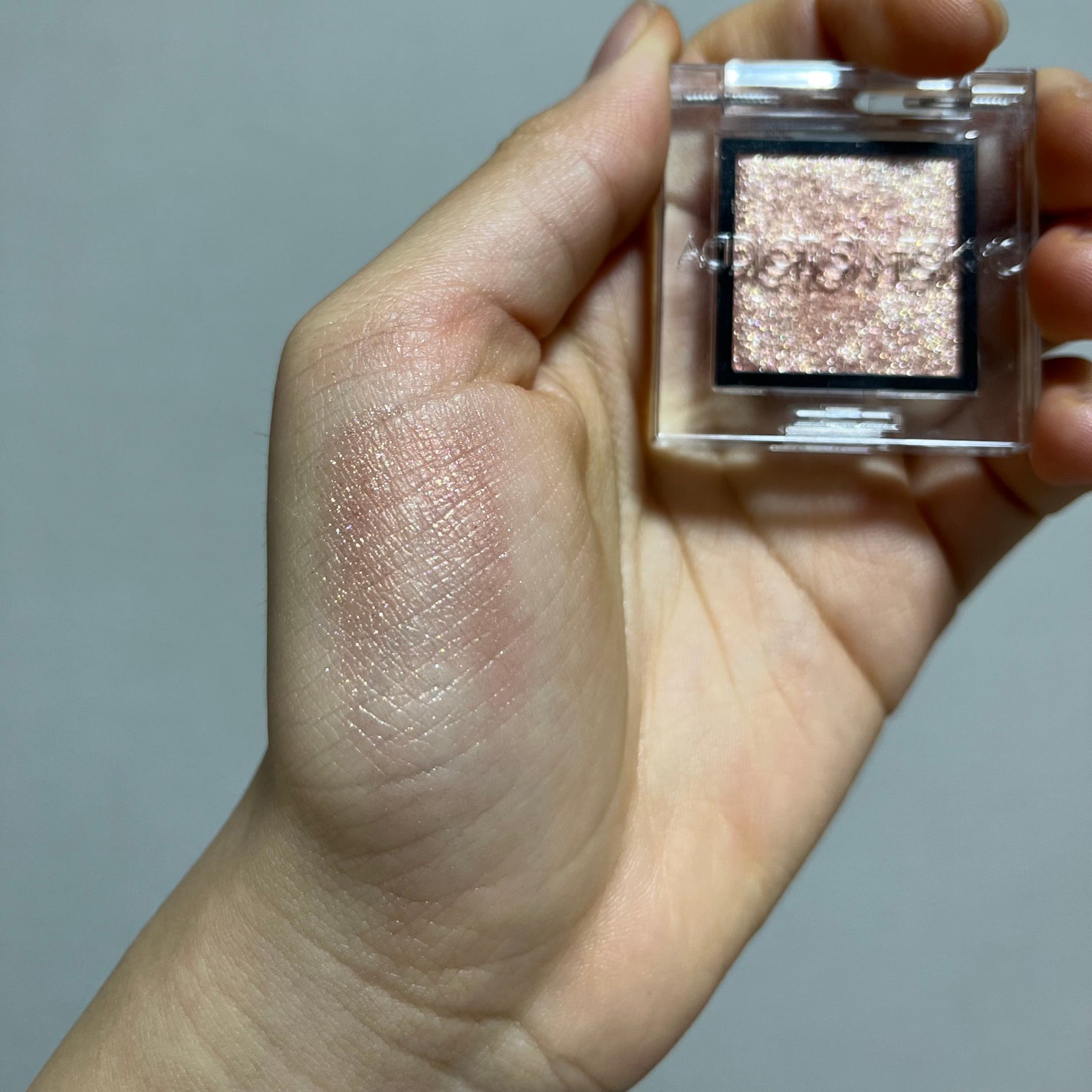 アディクション ザ アイシャドウ スパークル/ADDICTION/単色アイシャドウを使ったクチコミ(2枚目)