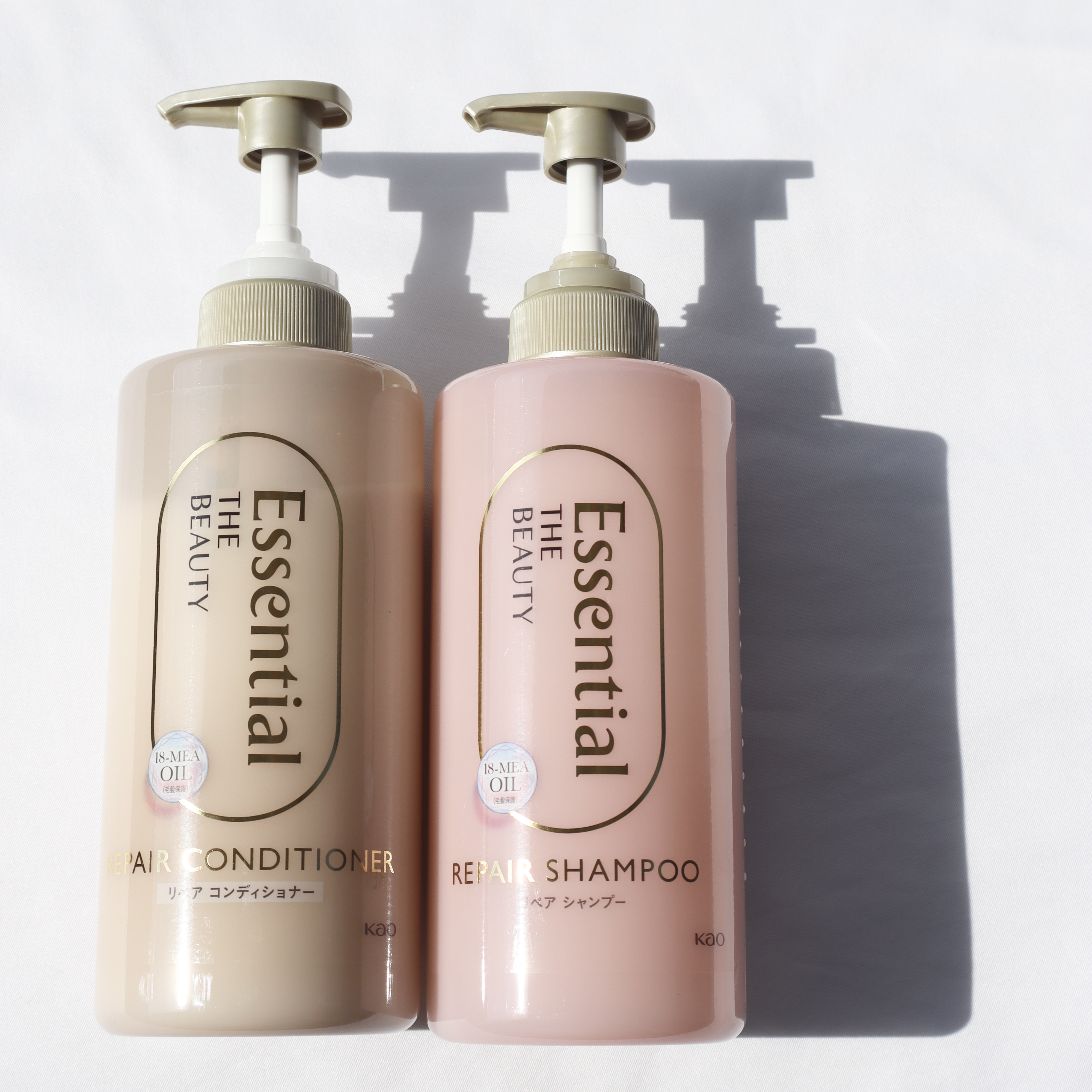 #PR　#エッセンシャル

ダメージによるパサつきや
からまりが気になる髪の
毛流れを整え、ツヤ感・手触り補整

美髪のベースメイク処方で感動のうるサラ髪に♡

毛先までするするっとした指通りで
カラーの映え感もUP

爽やかでスウ