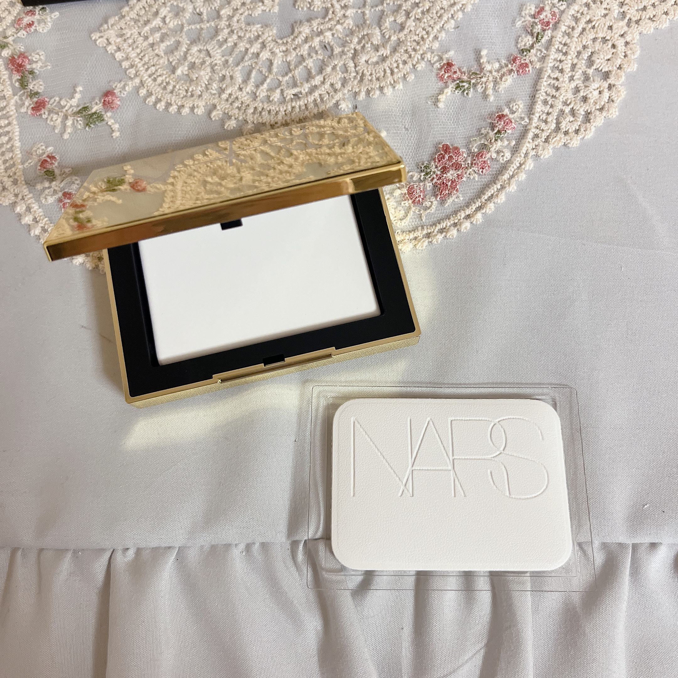 HACCI HACCI ハンドチャームのクチコミ「NARS
アフターパーティー
ライトリフレクティングセッティングパウダー 
プレスト

HAC.....」（2枚目）