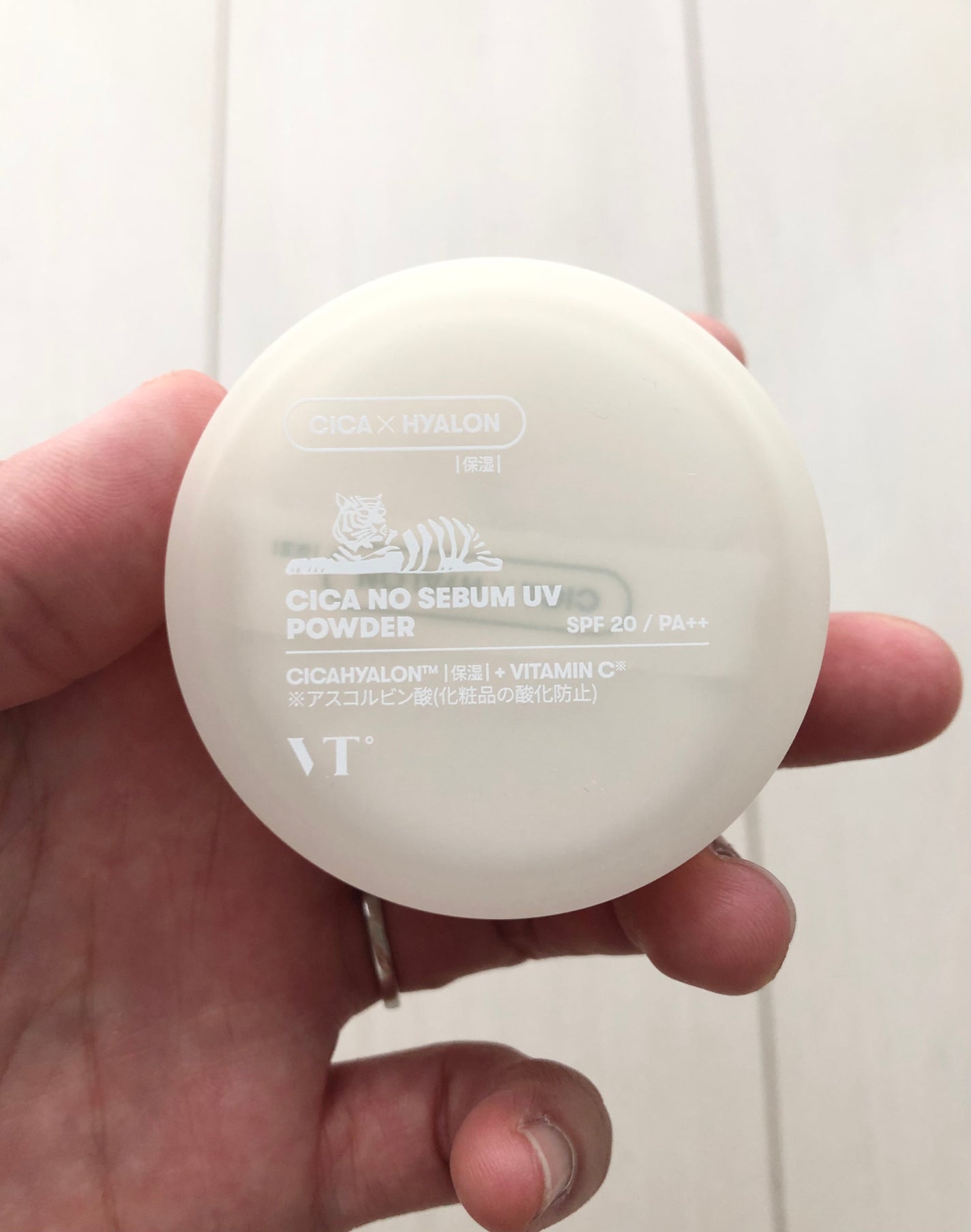 CICA ノーセバムUVパウダー/VT/日焼け止めパウダーを使ったクチコミ(4枚目)