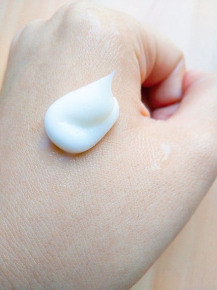 スーパーリッチシャイン モイスチャー リッチ保湿トリートメント/LUX/洗い流すヘアトリートメントを使ったクチコミ(2枚目)