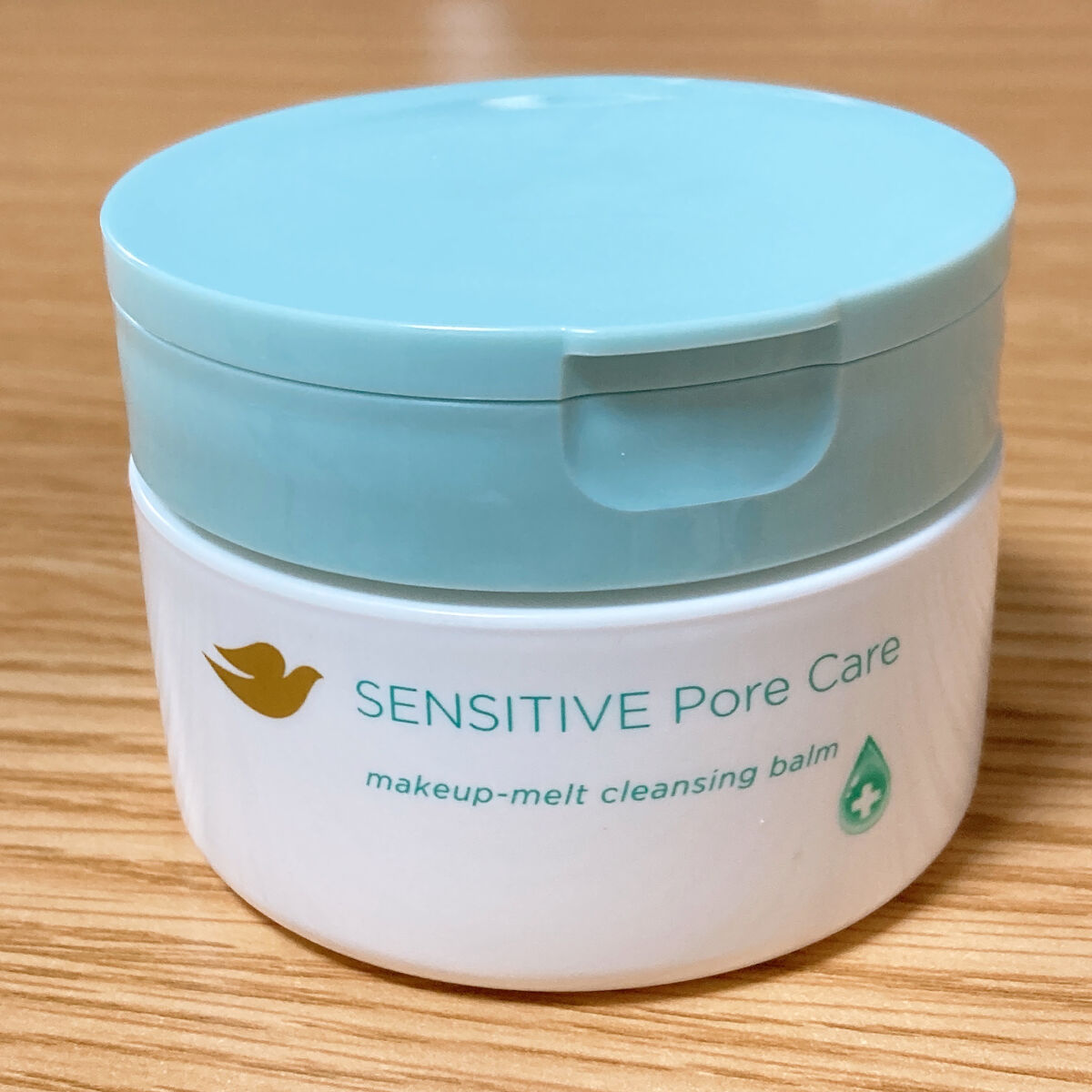 *.･ﾟ -今月の購入品紹介- .ﾟ･*

1枚目：購入品
2枚目：使う前の鼻
3枚目：使って1日経った後の鼻

ダヴ しっとり毛穴ケアクレンジングバーム 敏感肌用

🔅価格：1980 ←薬局で購入
🔅容量：90g｜22円/g ←コスパ