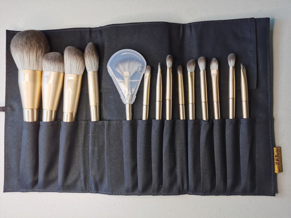 アリスドリームランドシリーズ 12色アイシャドウパレット(ZEESEA×大英博物館)/ZEESEA/アイシャドウパレットを使ったクチコミ(2枚目)