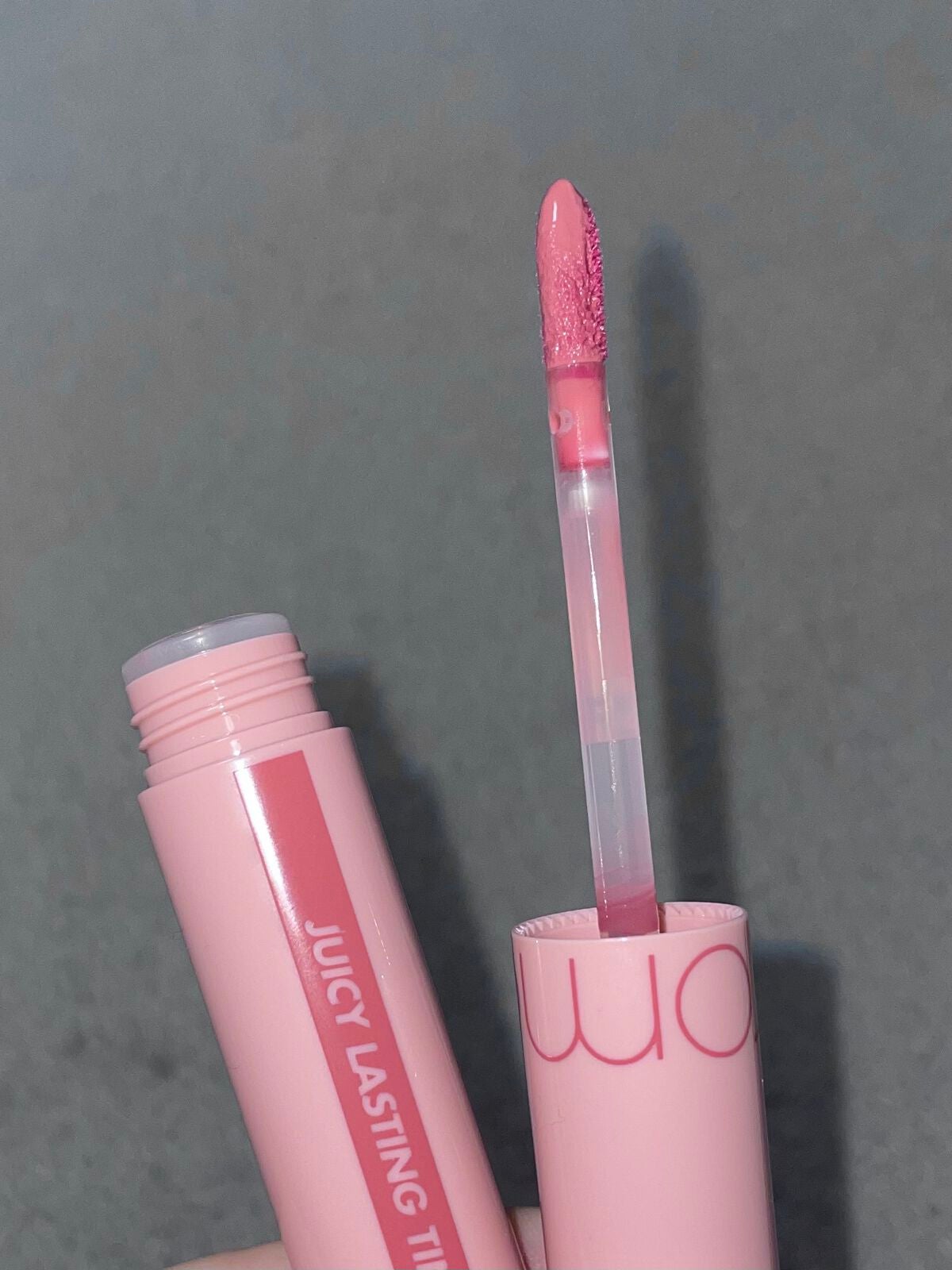 ジューシーラスティングティント/rom&nd/リップティントを使ったクチコミ(3枚目)