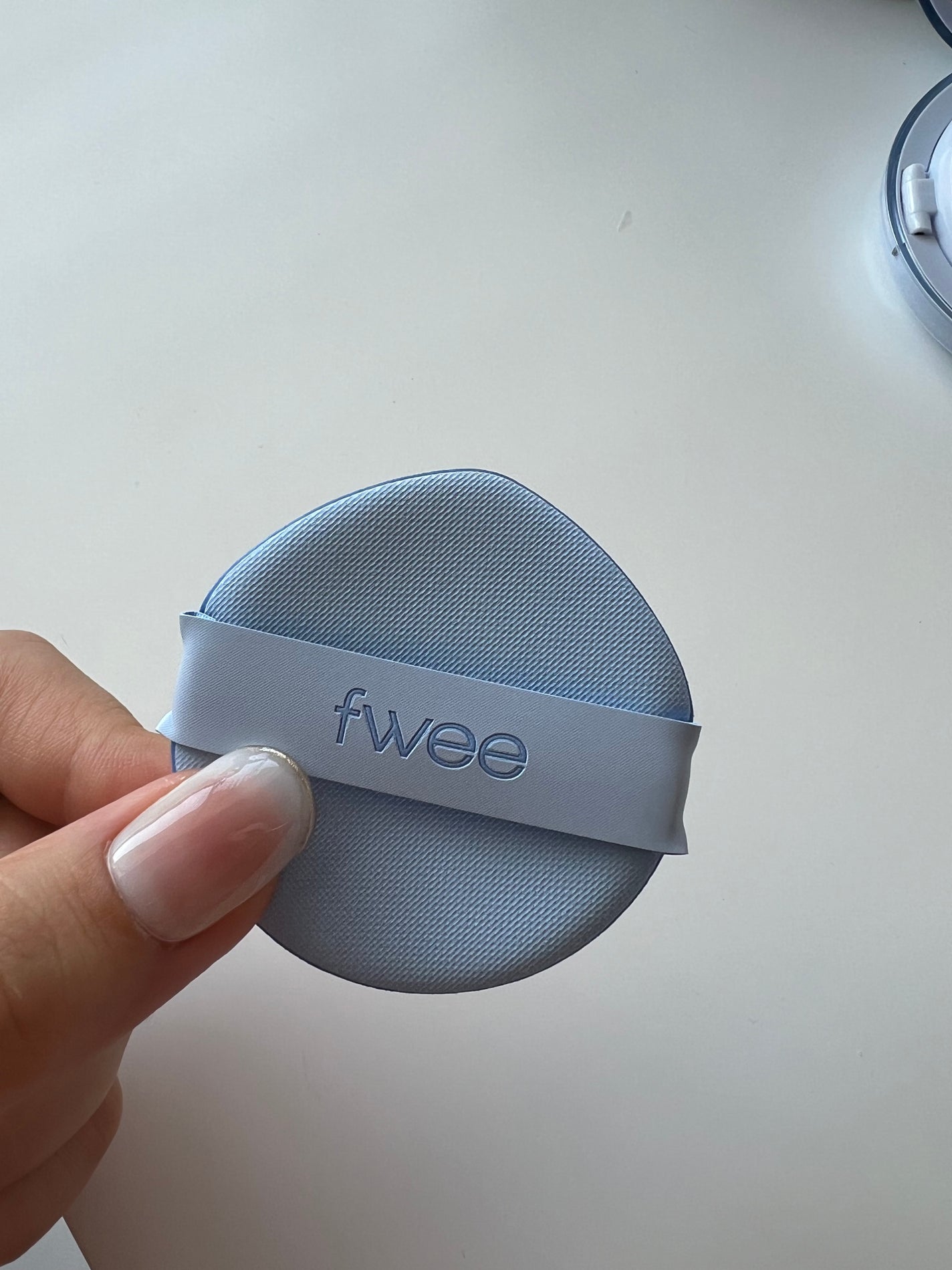 フィー クッションガラス ナチュラル/fwee/クッションファンデーションを使ったクチコミ(3枚目)