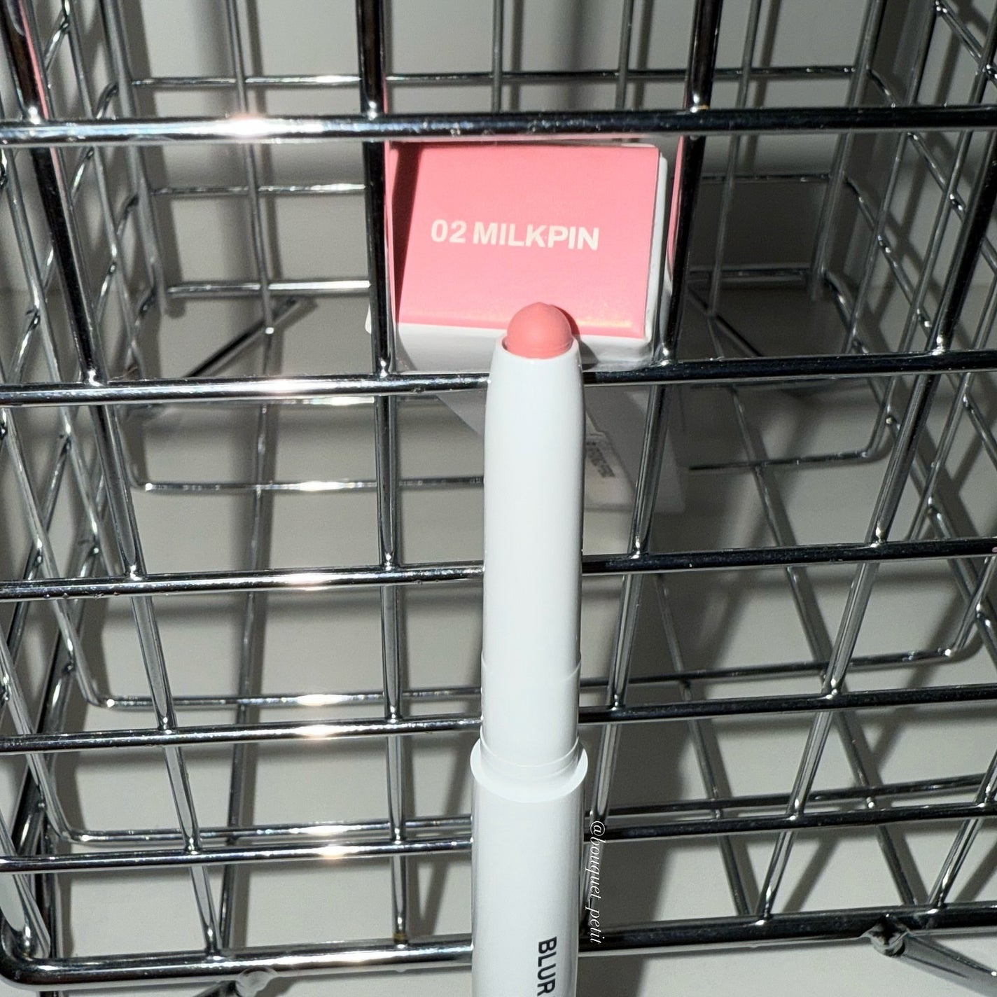 ブラーフィクシングリップペンシル/oiad/リップライナーを使ったクチコミ(3枚目)