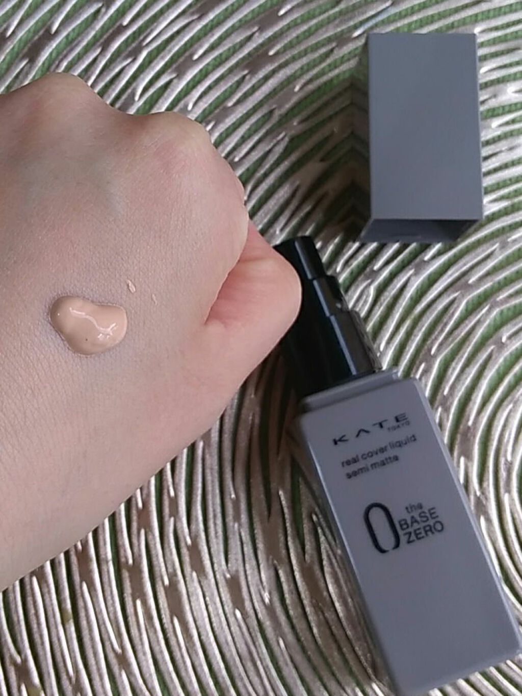 リアルカバーリキッド（セミマット）/KATE/リキッドファンデーションを使ったクチコミ（3枚目）