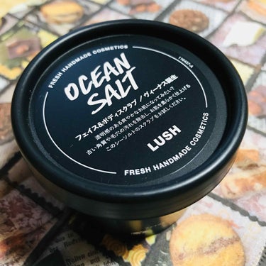 LUSH 顔･ボディ スクラブ
ヴィーナス誕生。

塩入りのスクラブなのにテクスチャーが滑らかで伸びもよく、使ったあとは程よいしっとり感
2時間くらいなにも塗りませんでしたが乾燥はしませんでした…神🌟
